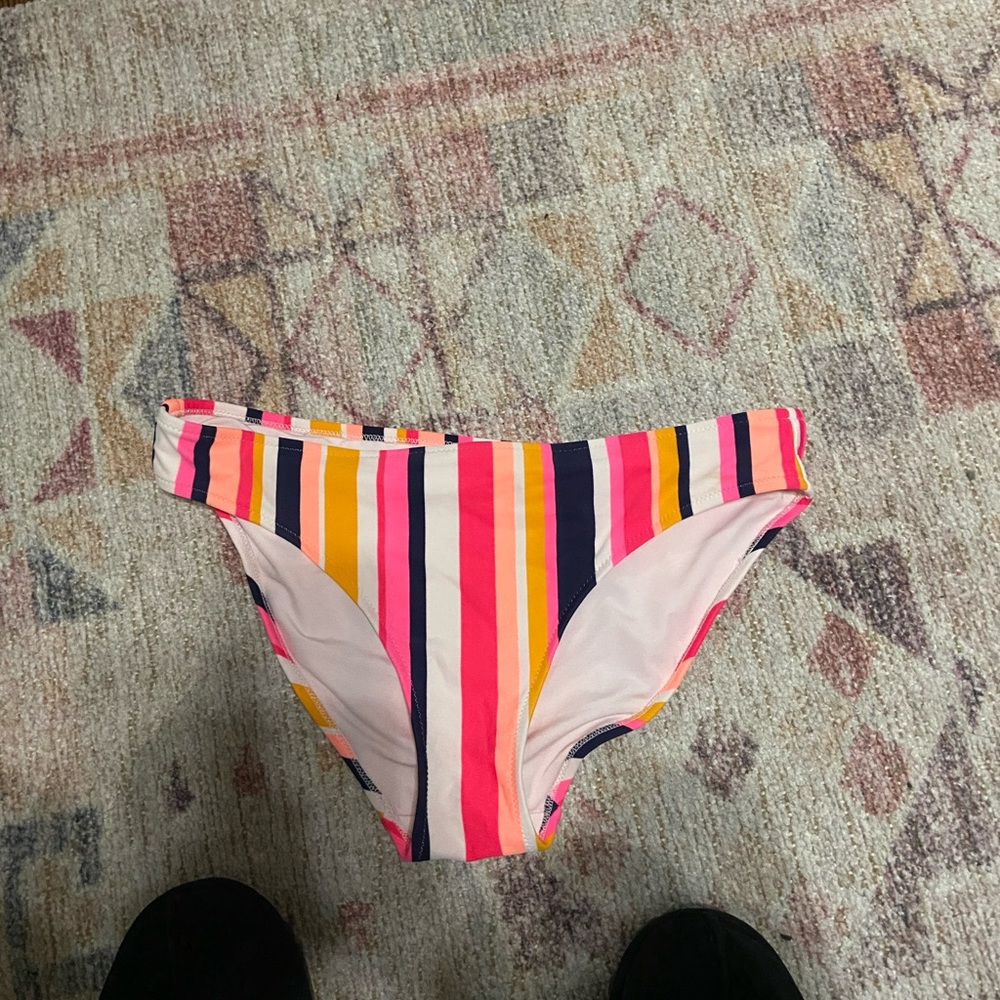 Only the bottoms never worn